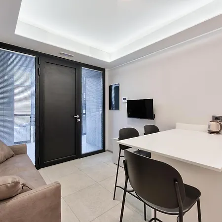 Apartment La Casa Di Malu Apart : Artistic Flats Turin
