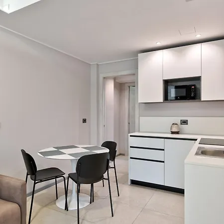 La Casa Di Malu Apart : Artistic Flats Apartment *